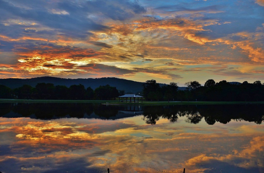 Imagine sipping coffee from your porch and watching our breathtaking sunrises from across the pond at Lendon. Stop by our Welcome Center or call (256) 964-7300 to find out how to make this your new home. Many options are available for home types and sizes!